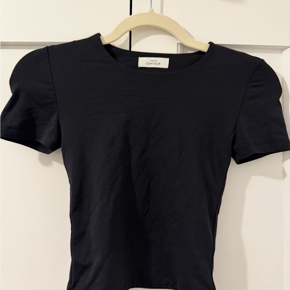Aritzia Contour Black Women's Short Sleeve Top